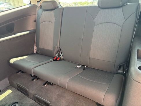 Used 2013 Chevrolet Traverse LT image 30