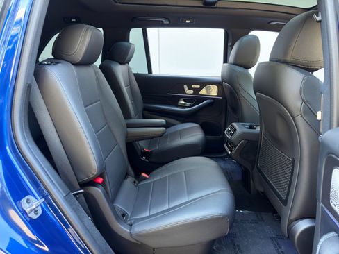Used 2021 Mercedes-Benz GLS 450 4MATIC image 50