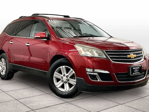 Used 2013 Chevrolet Traverse LT image 3