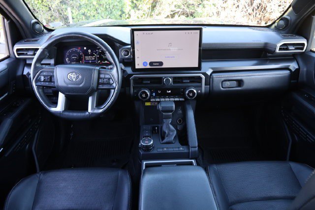 Used 2025 Toyota 4Runner Limited AWD/4WD image 25