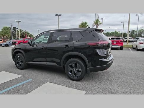 New 2026 Nissan Rogue SV FWD image 24