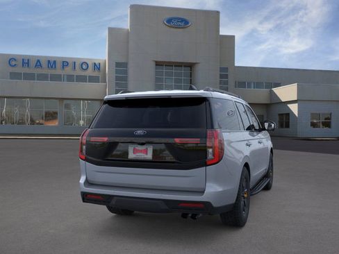 New 2026 Ford Expedition Tremor image 8
