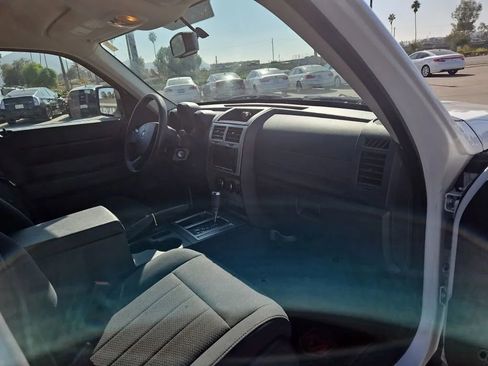 Used 2011 Dodge Nitro Heat image 10