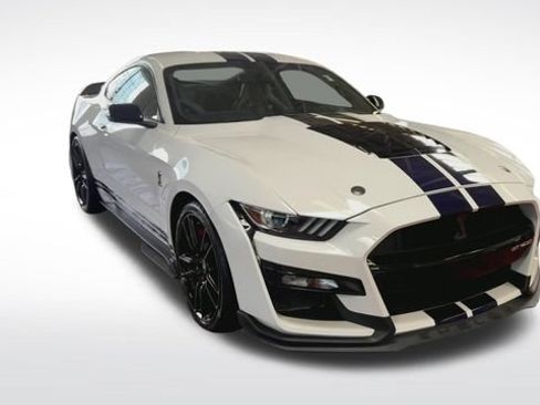 Used 2021 Ford Mustang Shelby GT500 w/ Technology Package RWD image 2