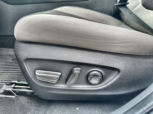 Used 2024 Toyota RAV4 XLE image 21