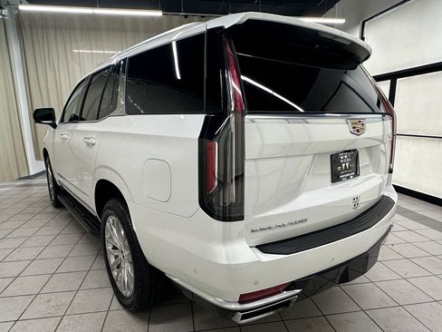 Used 2023 Cadillac Escalade Premium Luxury image 10