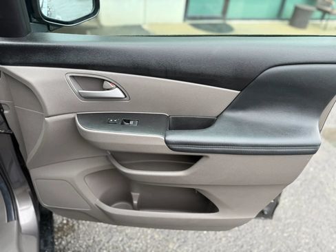 Used 2013 Honda Odyssey EX-L image 18