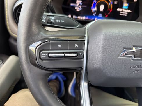 Used 2025 Chevrolet Colorado ZR2 w/ Technology Package image 39