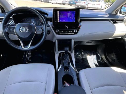 Used 2024 Toyota Corolla Cross LE AWD/4WD image 15