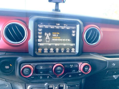 Used 2023 Jeep Gladiator Rubicon image 17