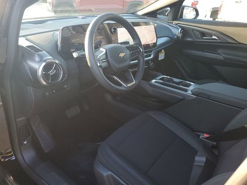 New 2026 Chevrolet Equinox EV LT image 13