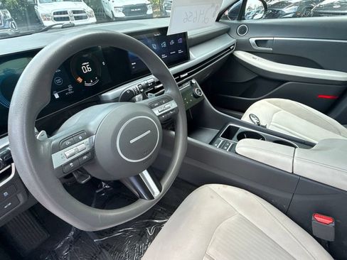 Used 2025 Hyundai Sonata SEL FWD image 15