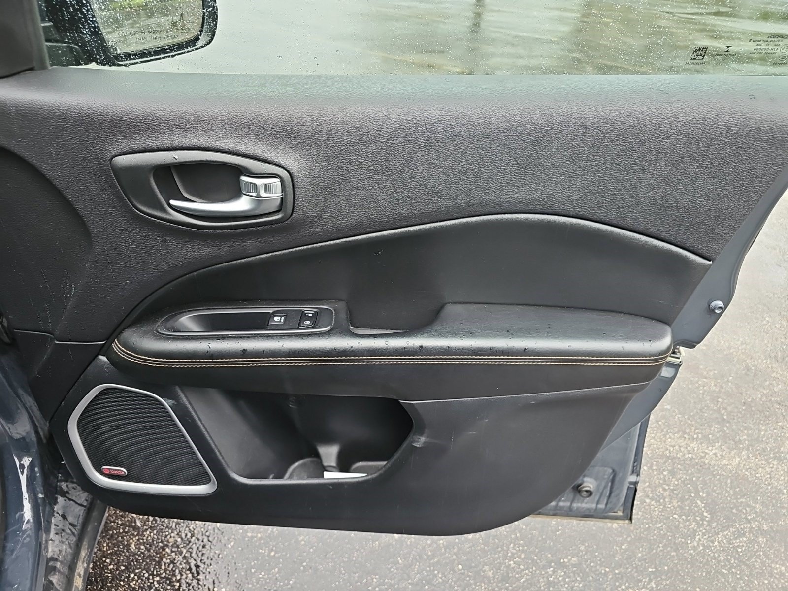 Used 2018 Jeep Compass Limited AWD/4WD image 13