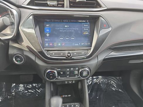 Used 2023 Chevrolet TrailBlazer RS w/ Sun and Liftgate Package image 23