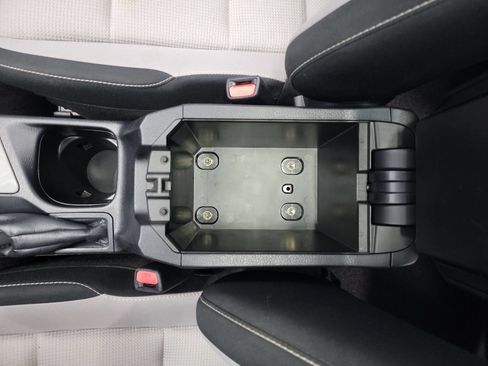 Used 2018 Toyota RAV4 XLE FWD image 29