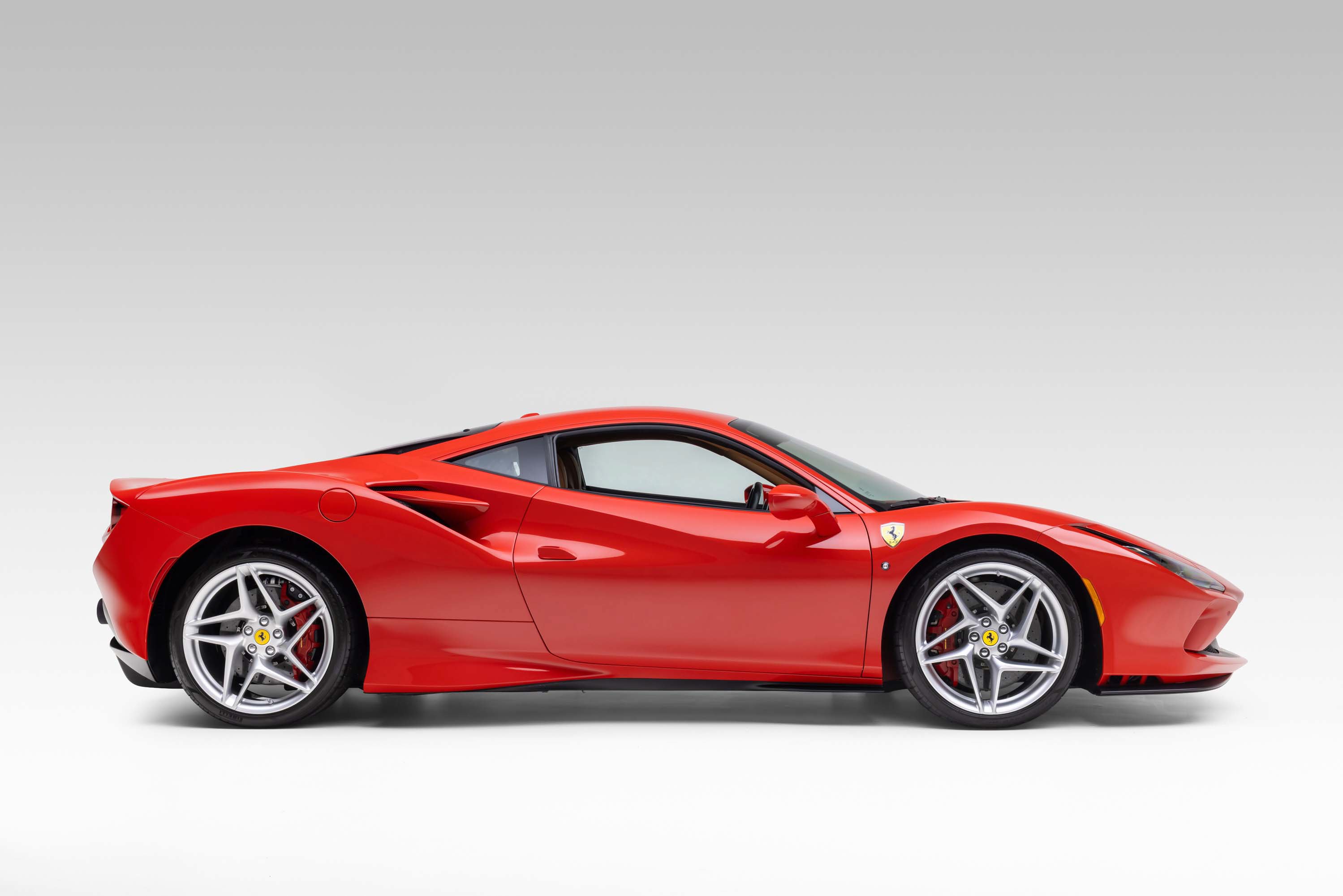 Certified 2020 Ferrari F8 Tributo RWD image 11