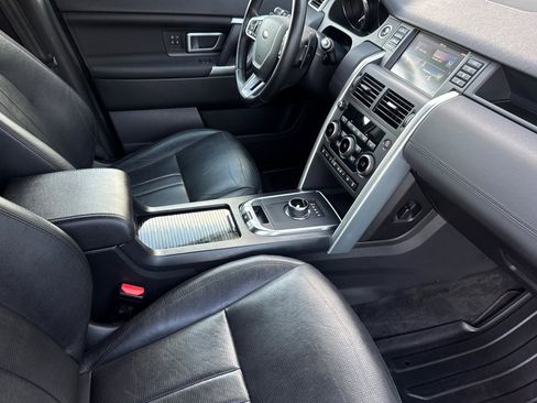 Used 2019 Land Rover Discovery Sport HSE image 15