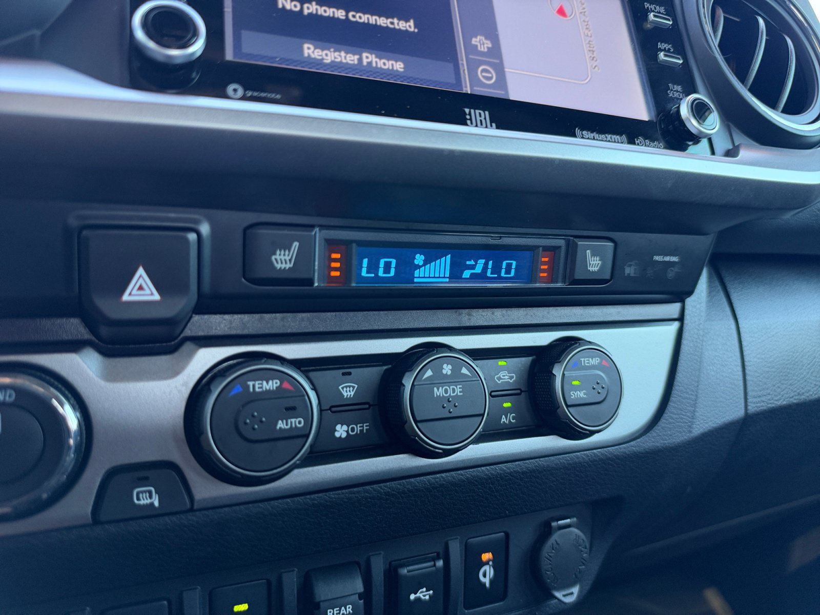 Used 2022 Toyota Tacoma Limited AWD/4WD image 25