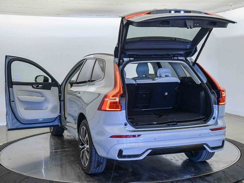 Certified 2025 Volvo XC60 B5 Plus w/ Protection Package Premier image 27