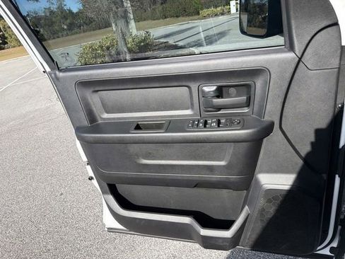 Used 2022 RAM 2500 Tradesman w/ Chrome Appearance Group image 16