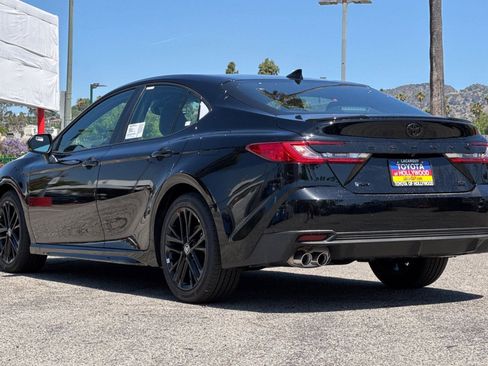 New 2026 Toyota Camry SE FWD image 6