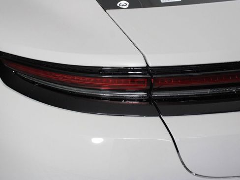 New 2026 Porsche Panamera image 21