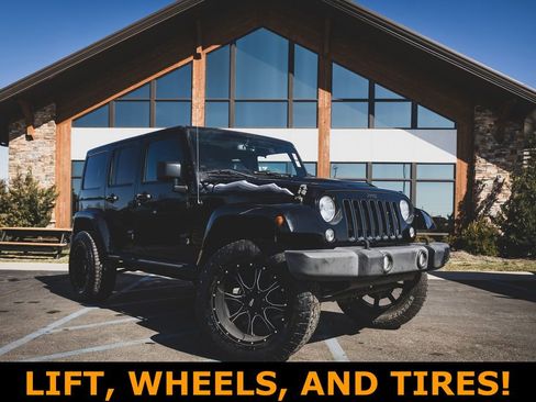 Used 2015 Jeep Wrangler Unlimited Sahara image 1