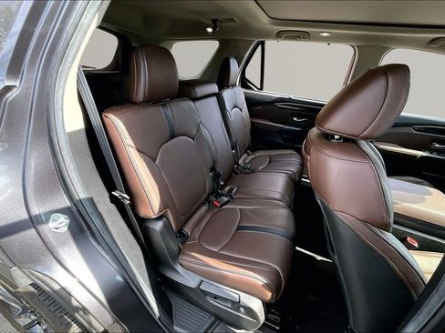 Used 2025 Honda Pilot Elite image 19