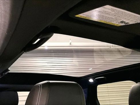 Used 2020 Land Rover Discovery Sport SE R-Dynamic image 30