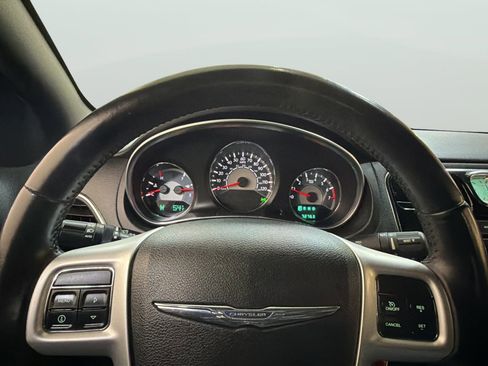 Used 2012 Chrysler 200 Touring image 29