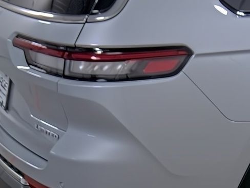 New 2025 Jeep Grand Cherokee L Limited image 13