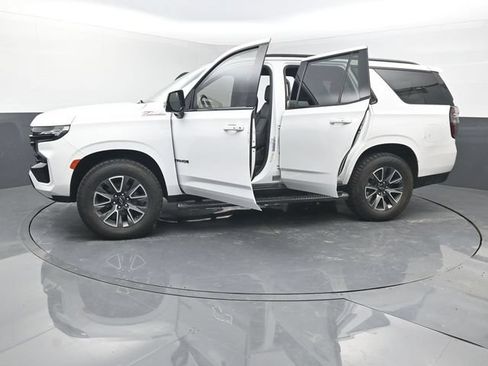 Used 2023 Chevrolet Tahoe Z71 w/ Luxury Package AWD/4WD image 51