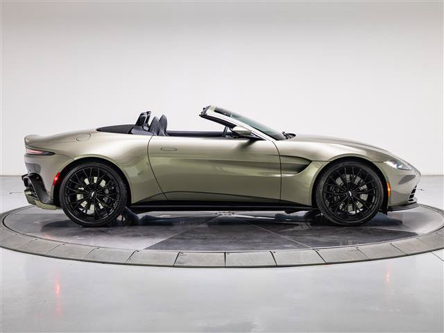 Used 2023 Aston Martin V8 Vantage Roadster RWD image 11