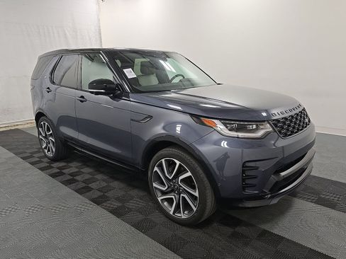 Used 2024 Land Rover Discovery Dynamic SE AWD/4WD image 1