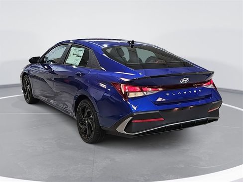 New 2026 Hyundai Elantra Sport image 7