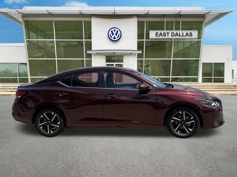 Used 2025 Nissan Sentra SV FWD image 2