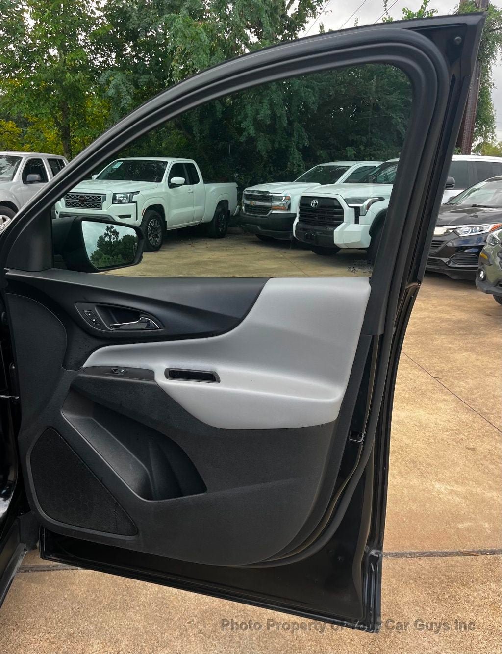 Used 2020 Chevrolet Equinox LS w/ LS Convenience Package FWD image 32