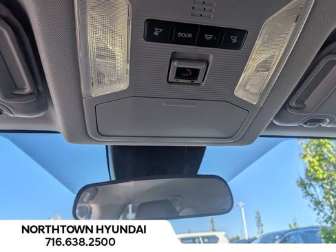 Used 2025 Toyota RAV4 XLE AWD/4WD image 23