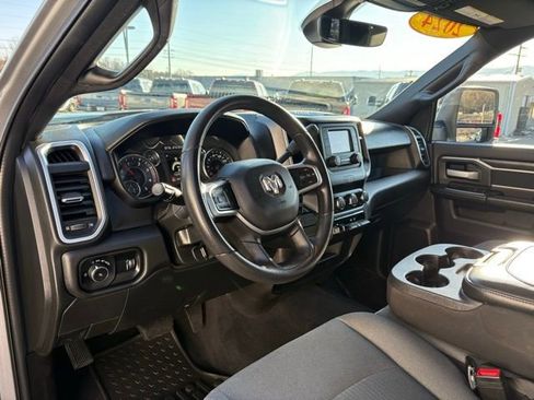 Used 2024 RAM 3500 Big Horn image 3