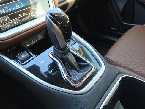 Used 2025 Subaru Outback Touring XT w/ Popular Package #2 image 29