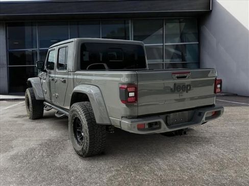 Used 2022 Jeep Gladiator Overland AWD/4WD image 3