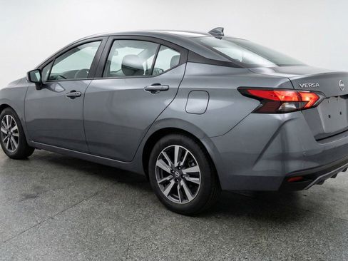 Used 2025 Nissan Versa SV image 6