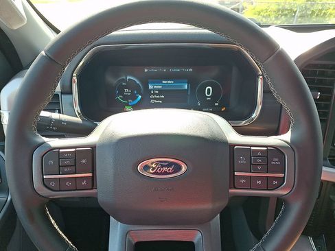 Used 2023 Ford F150 Lightning XLT AWD/4WD image 18
