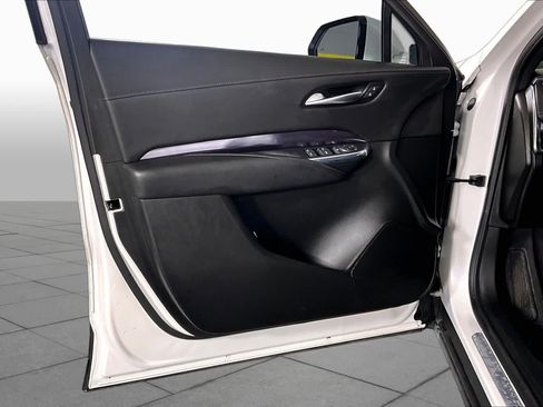 Certified 2023 Cadillac XT4 Luxury w/ Cold Weather Package FWD image 20
