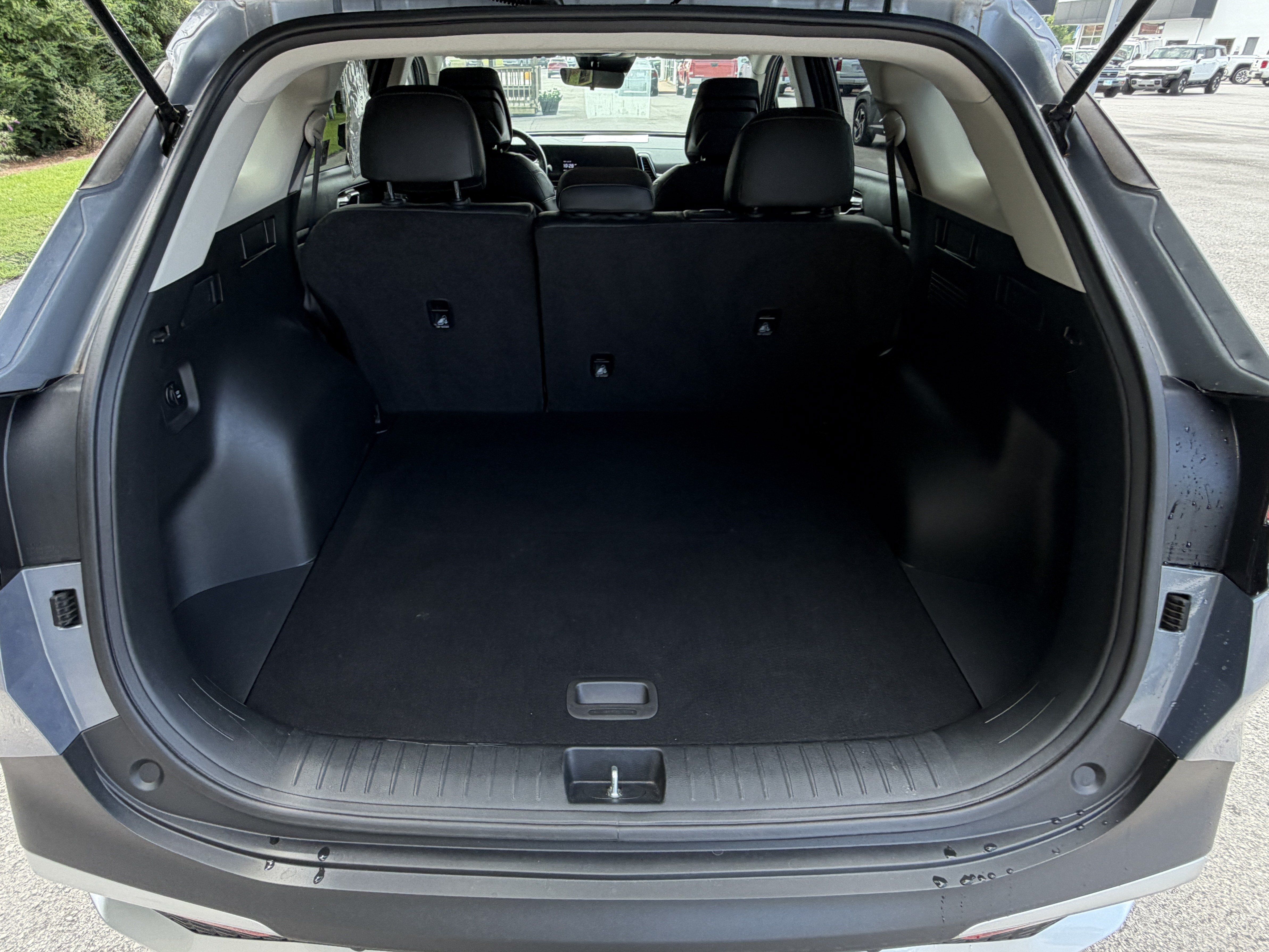 Used 2024 Kia Sportage EX FWD image 5