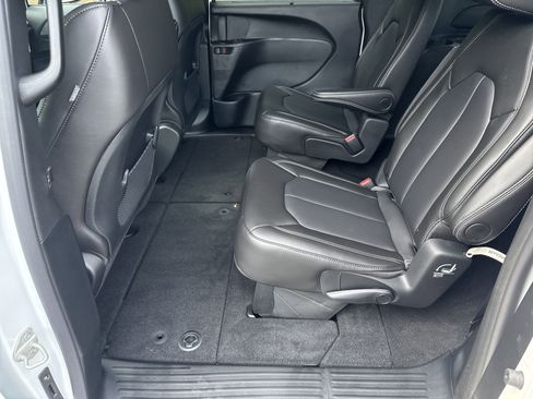 New 2025 Chrysler Voyager LX image 24