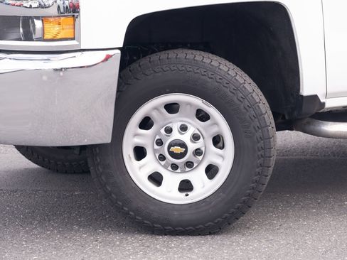 Used 2018 Chevrolet Silverado 3500 W/T w/ WT Convenience Package AWD/4WD image 17