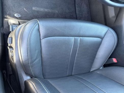 Used 2024 Kia Sorento S image 9