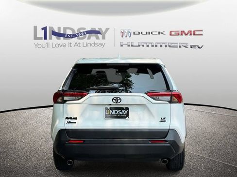 Used 2022 Toyota RAV4 LE AWD/4WD image 4