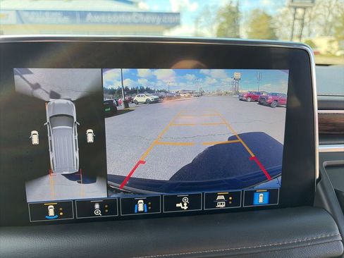 Used 2021 Chevrolet Tahoe High Country w/ Premium Package image 26